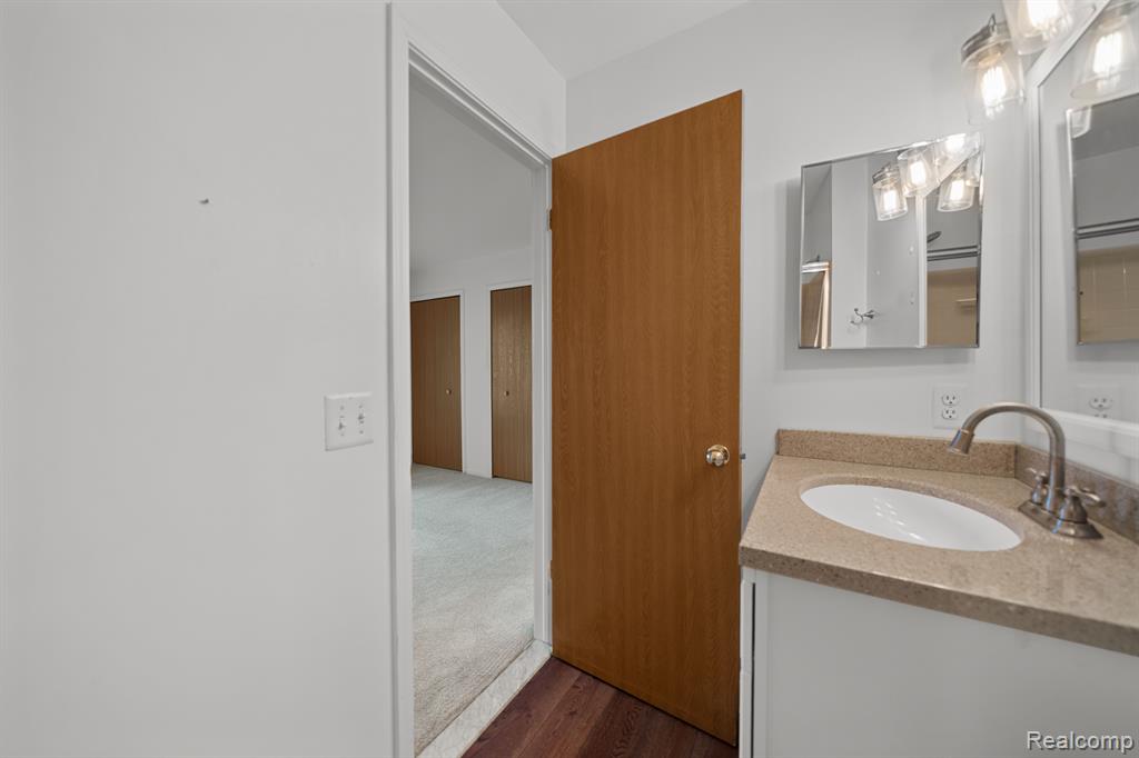 42565 Lilley Pointe Drive, Canton, MI 48187 — Photo 13