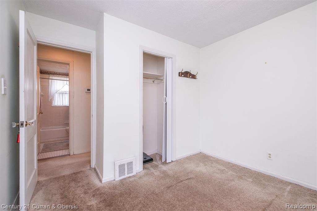9663 Columbia, Redford, MI 48239 — Photo 20