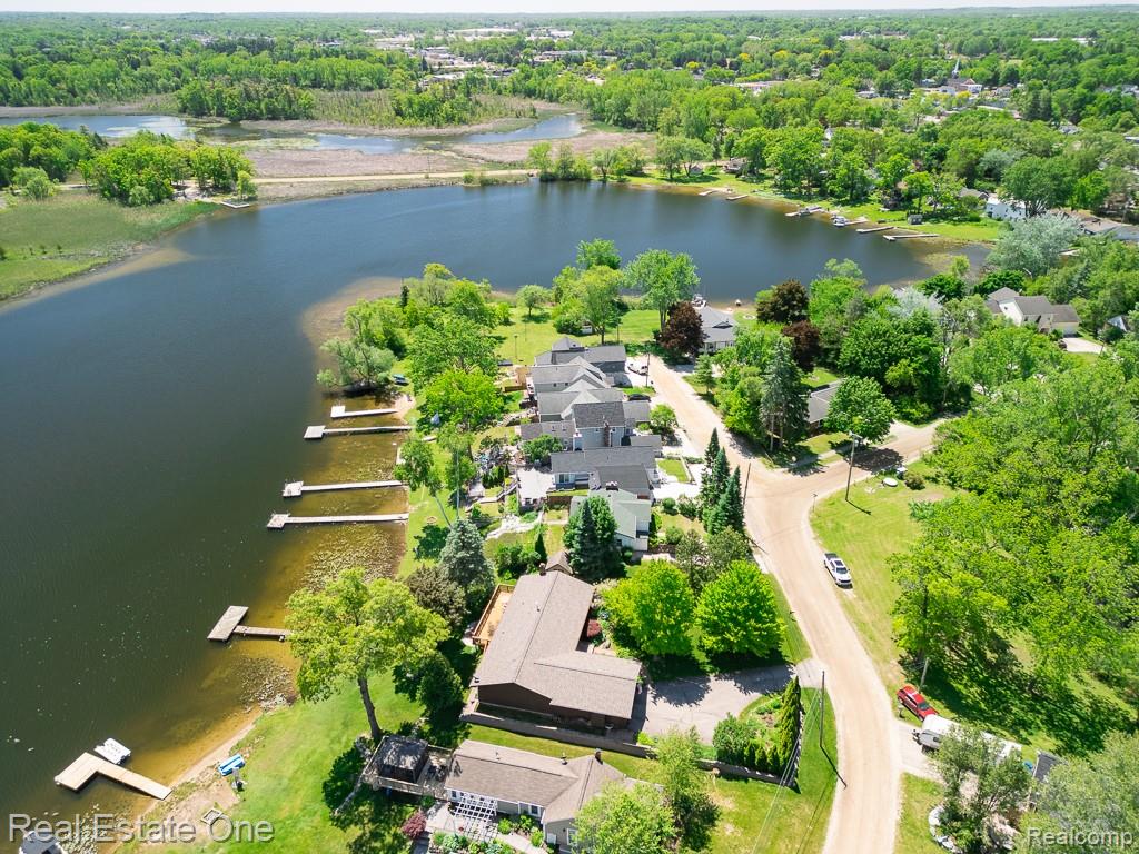 4833 Harding Avenue, Clarkston, MI — Photo 3