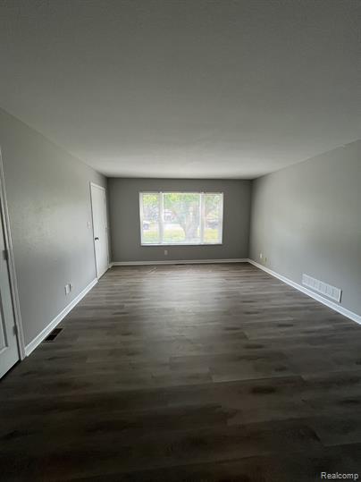 929 MILL, Tecumseh, MI 49286 — Photo 4