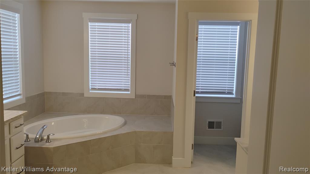 50654 Scarborough Road, Canton, MI 48188 — Photo 8