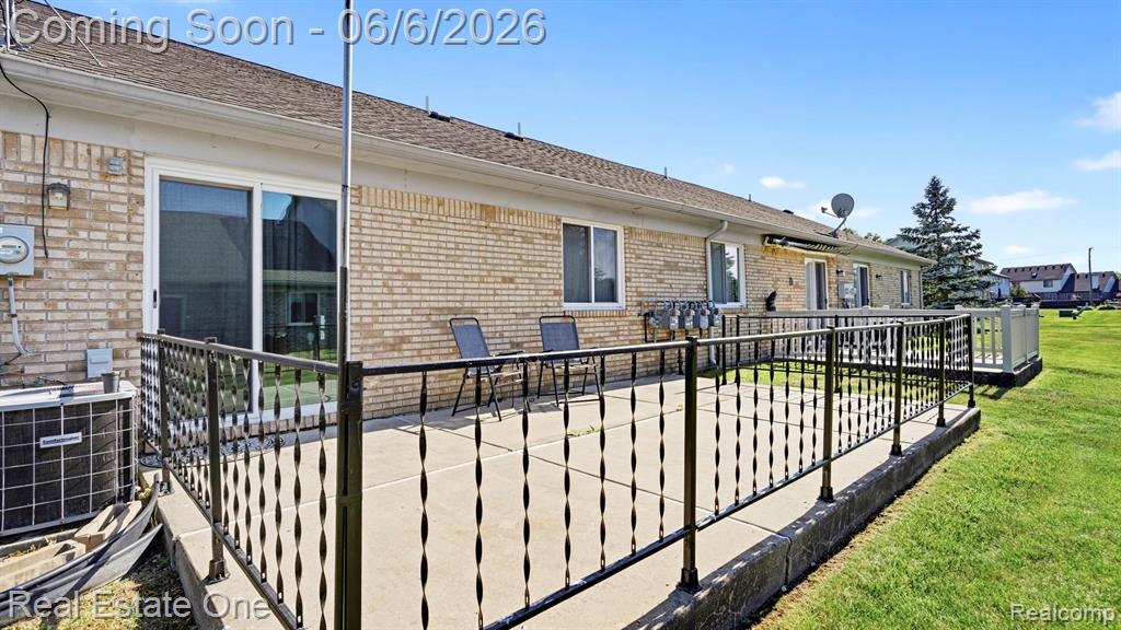 23344 Bunte Court, 43, Trenton, MI 48183 — Photo 19