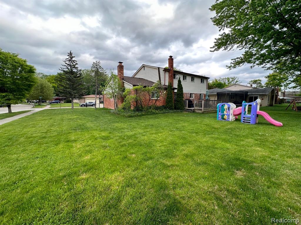 5601 ASTER Drive, Troy, MI 48085 — Photo 3
