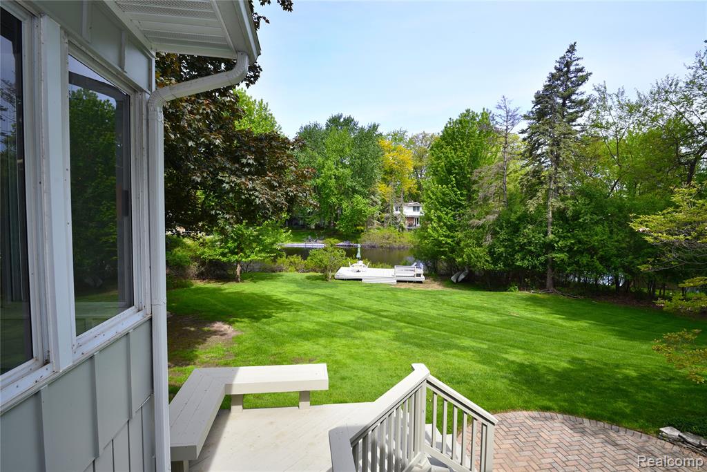 2026 W Bend Court, Bloomfield Hills, MI 48302 — Photo 35