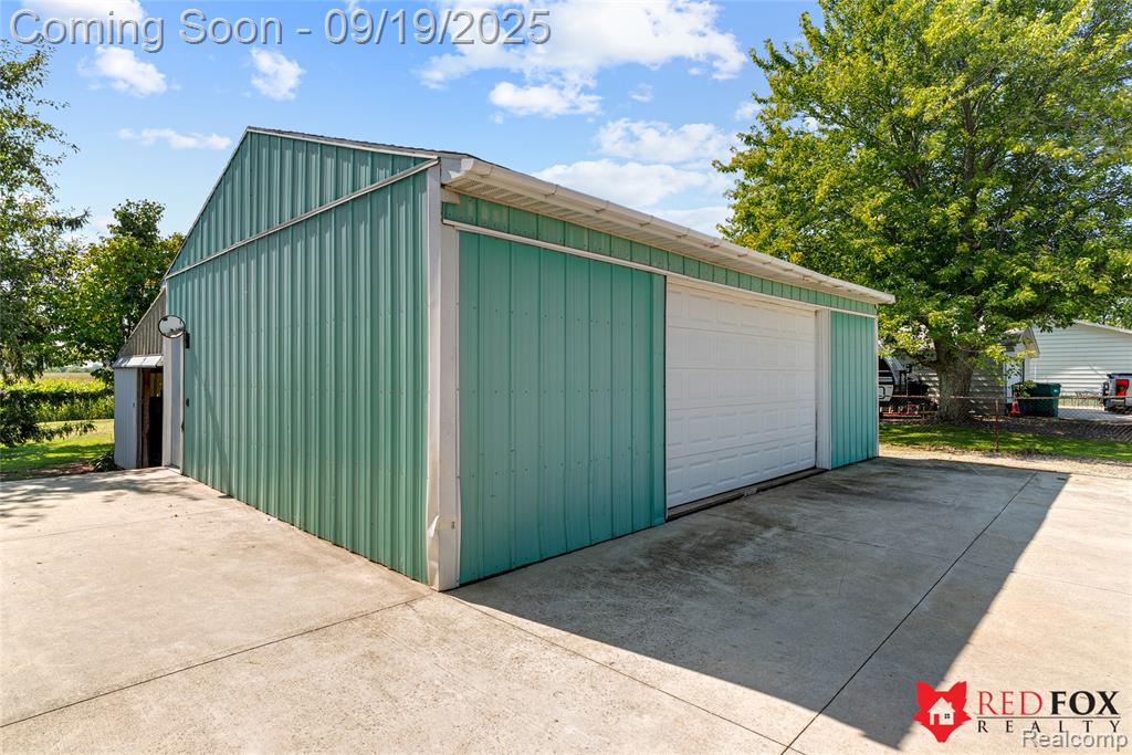 8110 Middleton Road, Corunna, MI 48817 — Photo 10