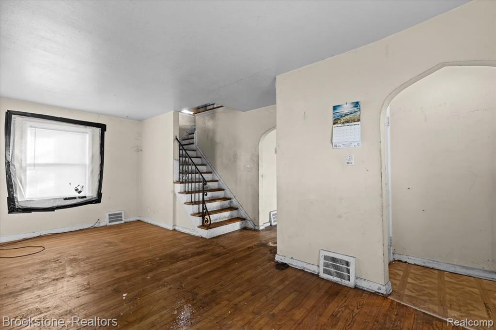 15508 Saint Marys Street, Detroit, MI 48227 — Photo 5