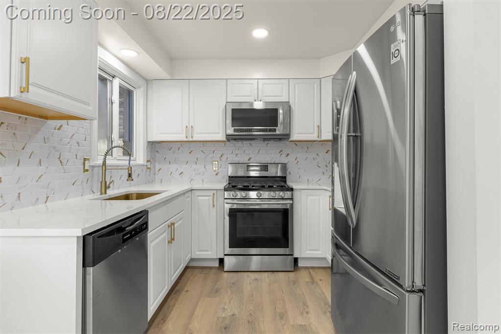 7001 Belton ST Street, Garden City, MI — Photo 11