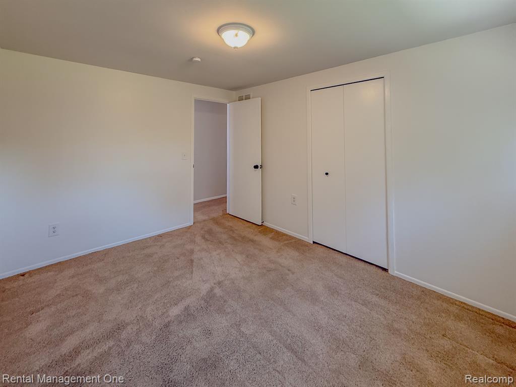 5326 FALMOUTH Drive, Troy, MI 48085 — Photo 21