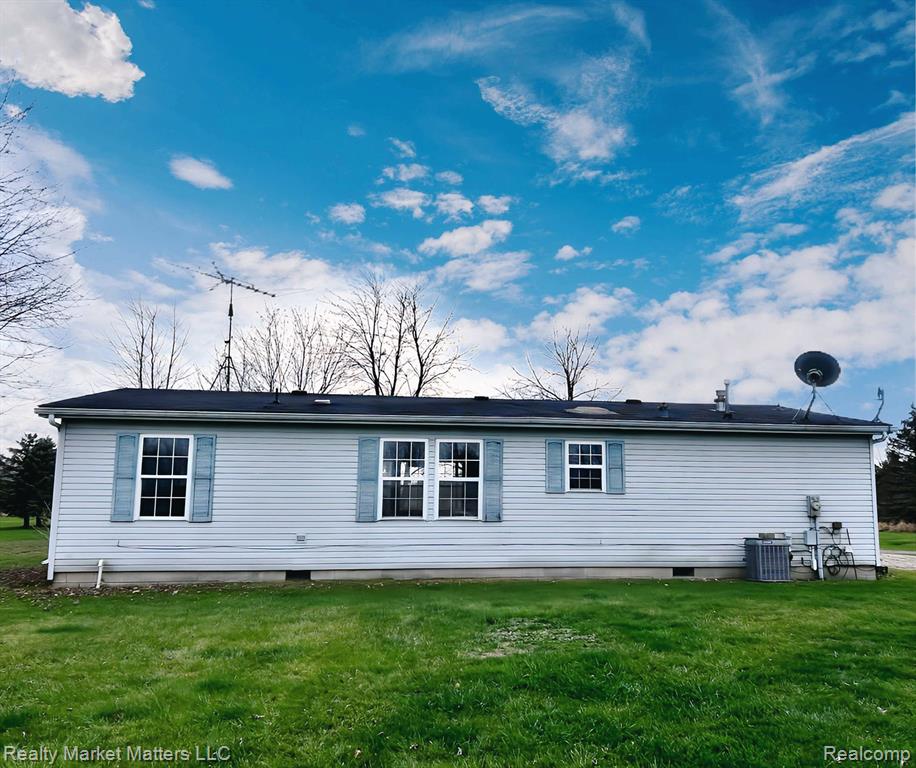 14118 KOEHN Road, Capac, MI 48014 — Photo 21