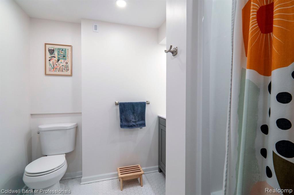 4110 QUILLEN Avenue, Waterford, MI 48329 — Photo 13