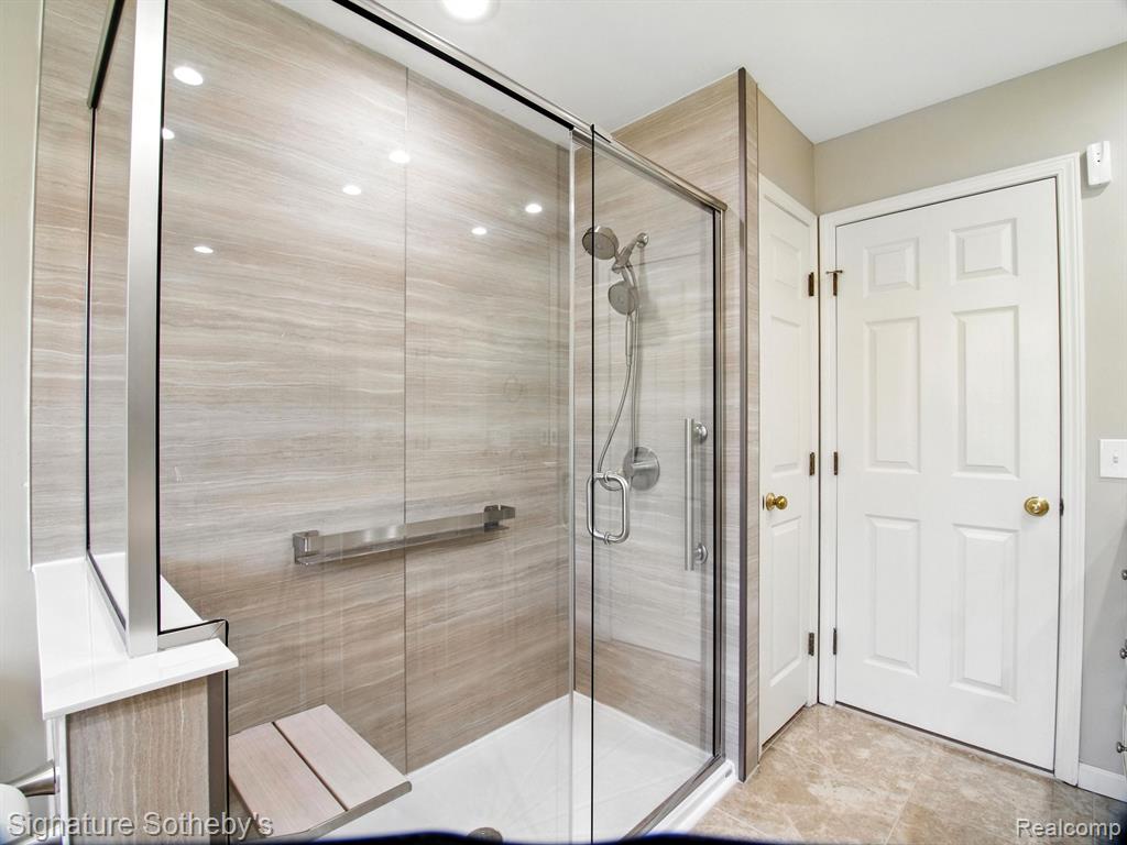 32326 Spruce Lane, Beverly Hills, MI 48025 — Photo 17