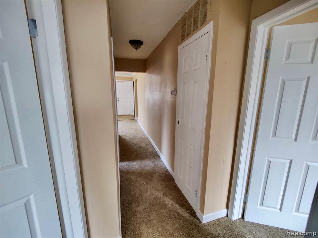 17167 Lumpkin Street, Hamtramck, MI 48212 — Photo 2
