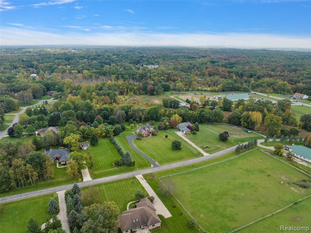 190 Sequoia Lane, Leonard, MI 48367 — Photo 60