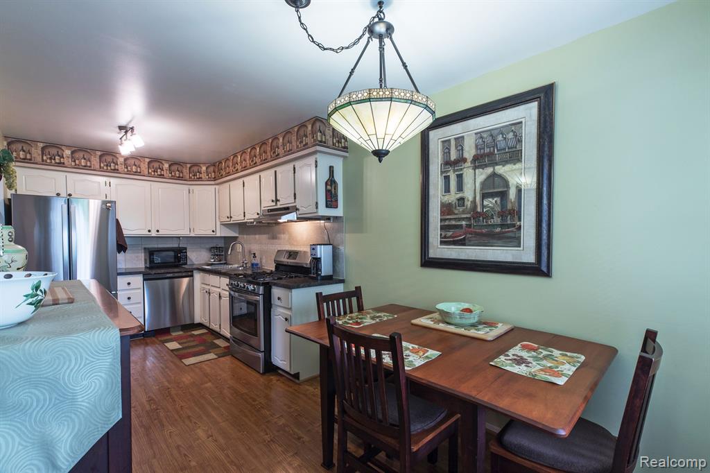 41769 ONAWAY Drive, Northville, MI 48167 — Photo 5