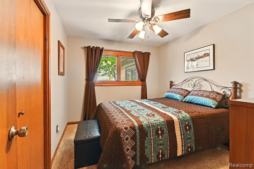47296 SANBORN Drive, Macomb, MI 48044 — Photo 21