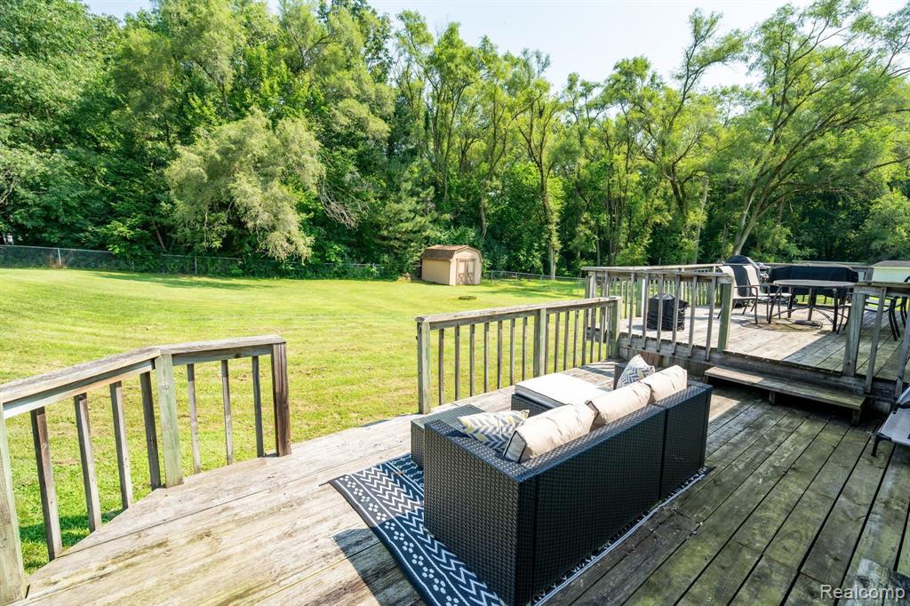 9904 CEDAR ISLAND Road, White Lake, MI — Photo 33