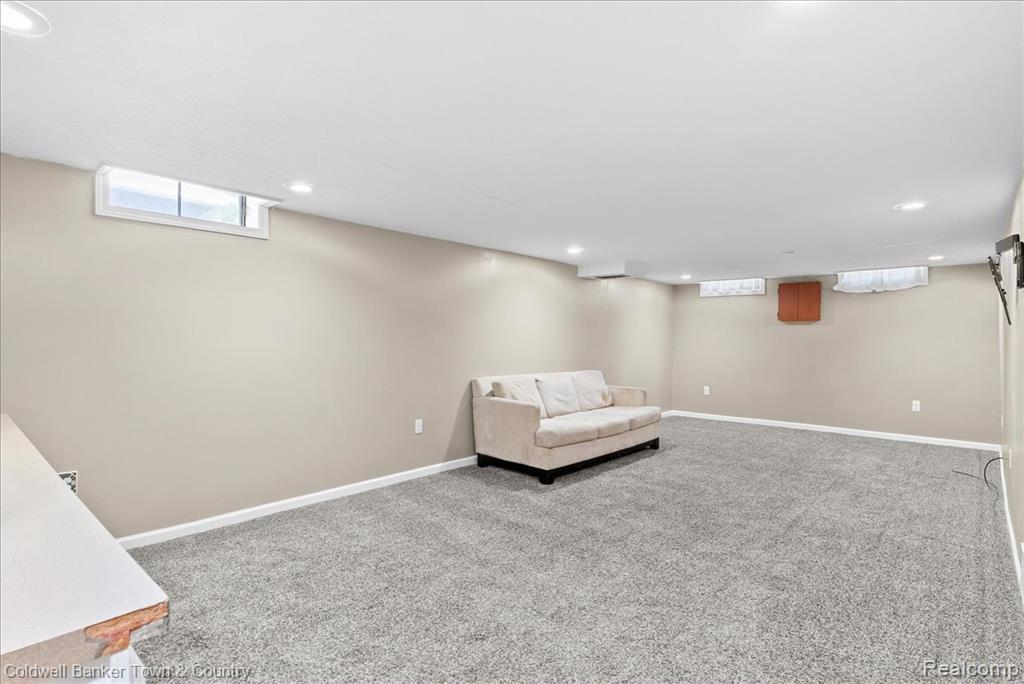 4820 Burchfield Avenue, Lansing, MI 48910 — Photo 17