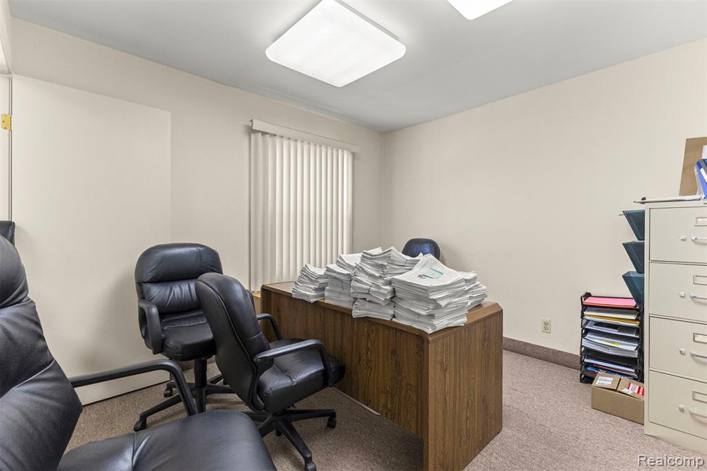 30401 Utica Road, Roseville, MI 48066 — Photo 28