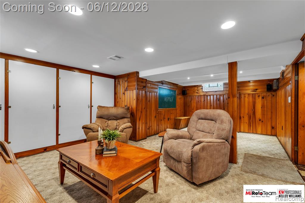19525 Dalby, Redford, MI 48240 — Photo 17
