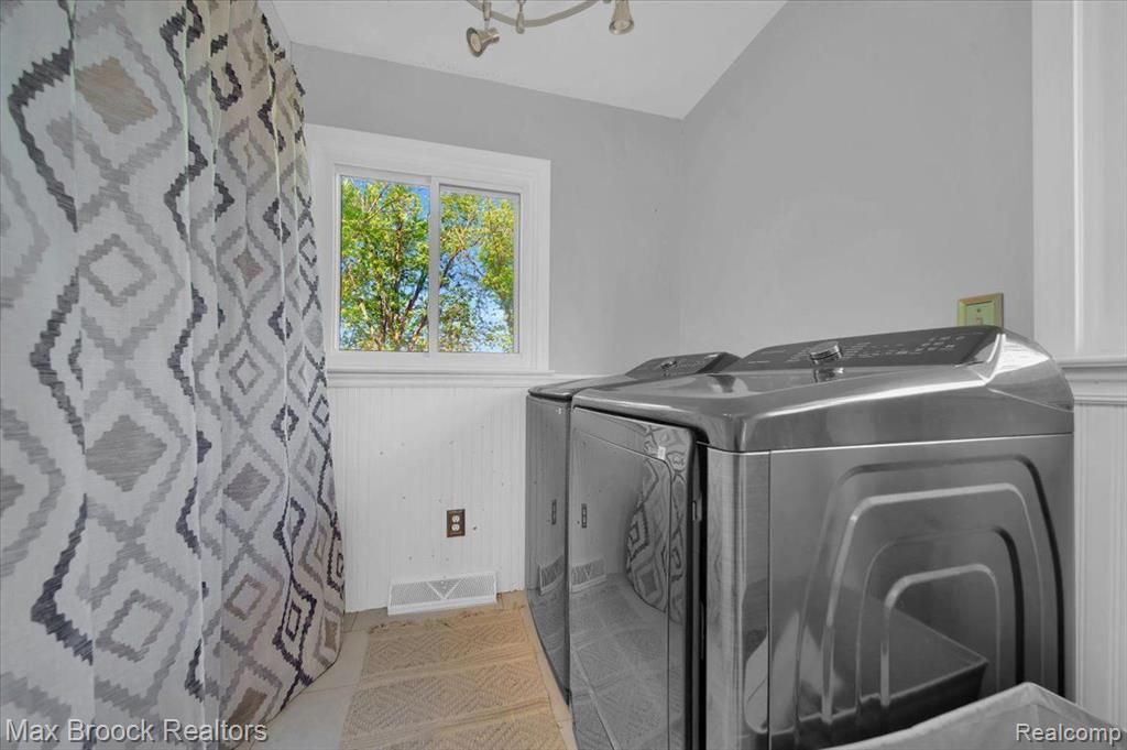 8360 Parker, Saline, MI 48176 — Photo 19