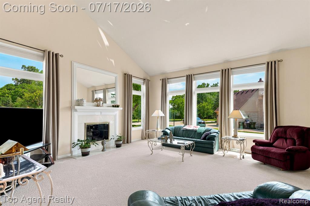 42316 Locklin Drive, Sterling Heights, MI 48314 — Photo 22