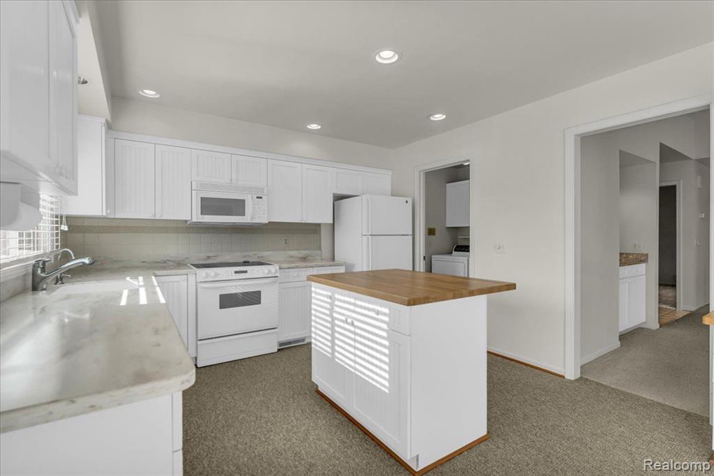 883 TARTAN Trail, Bloomfield Hills, MI 48304 — Photo 10