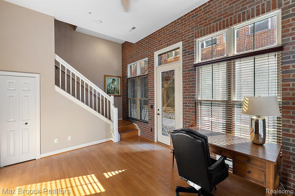 440 Lewis Court, Birmingham, MI 48009 — Photo 3
