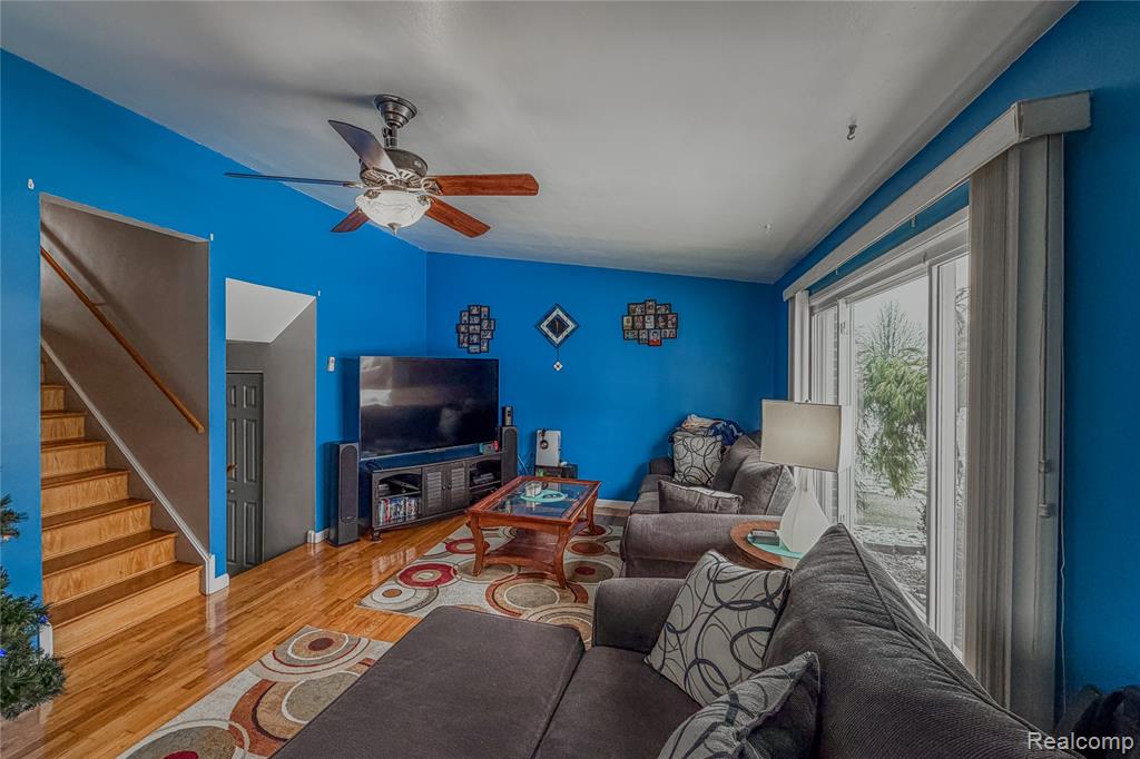 17858 Summer Lane S, Fraser, MI 48026 — Photo 3
