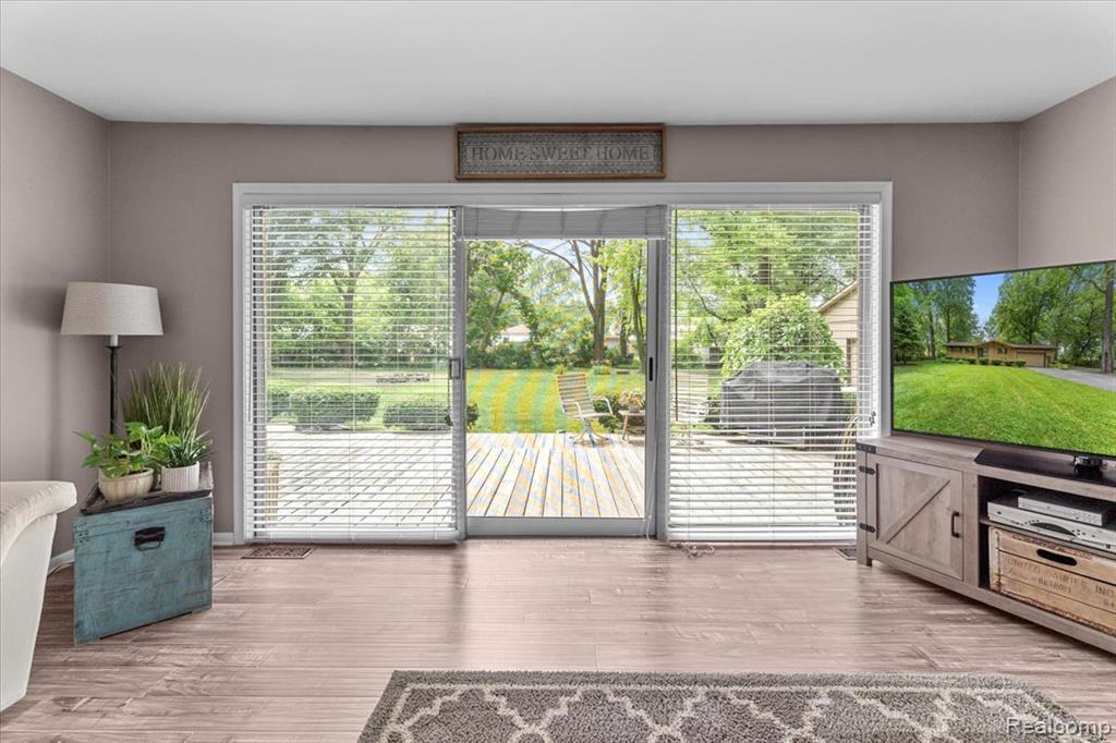 8848 Caroline Street, Taylor, MI 48180 — Photo 13