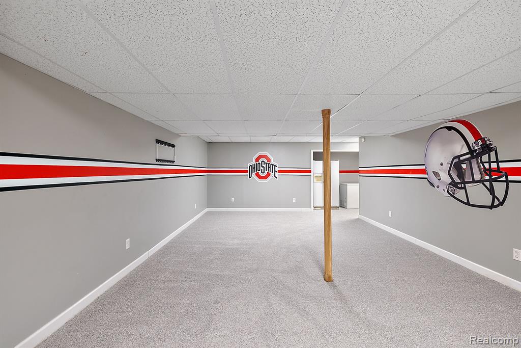 10161 LONGFORD Drive, South Lyon, MI 48178 — Photo 56