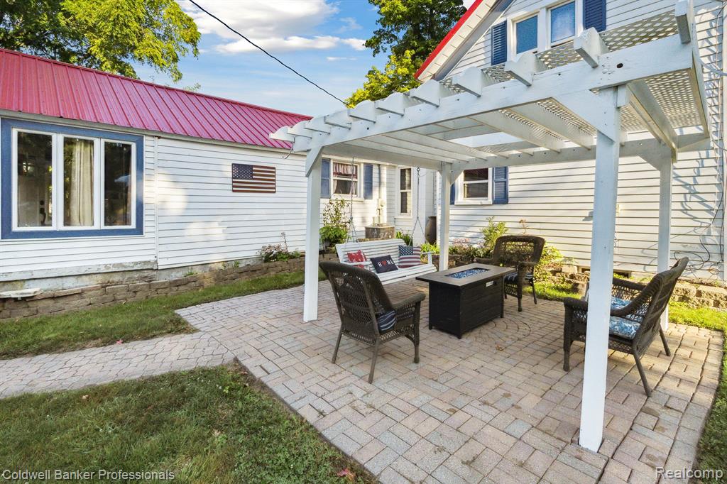 206 E SHERMAN Street, Holly, MI 48442 — Photo 23