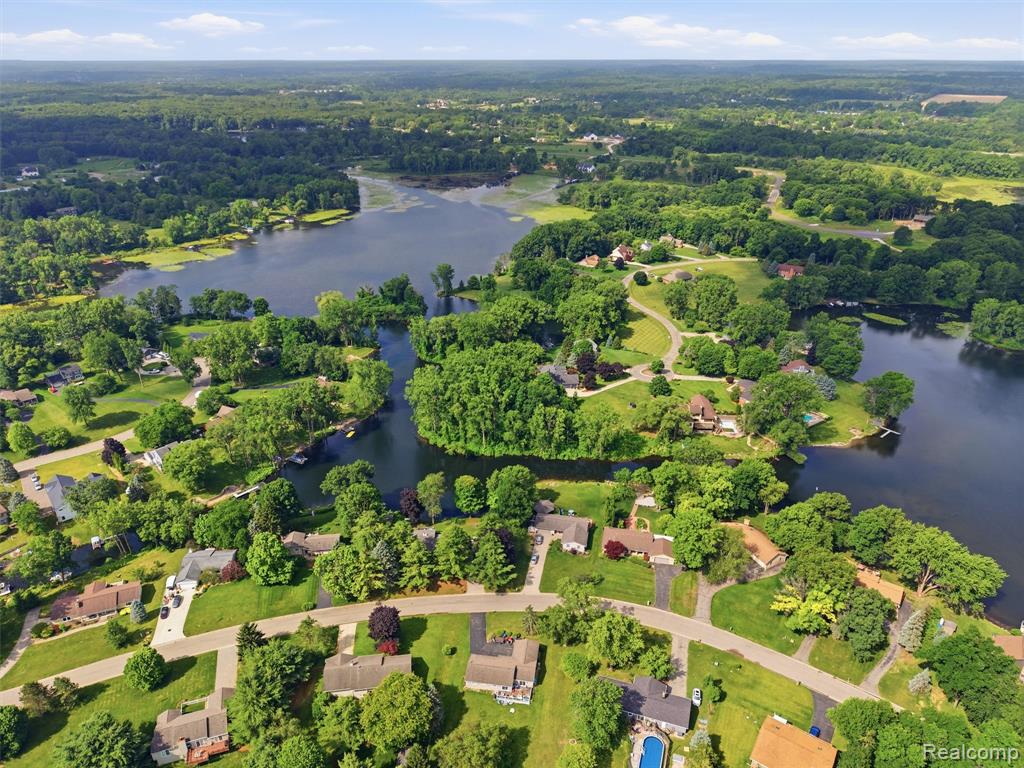 4040 Taggett Lake Drive, Highland, MI — Photo 51
