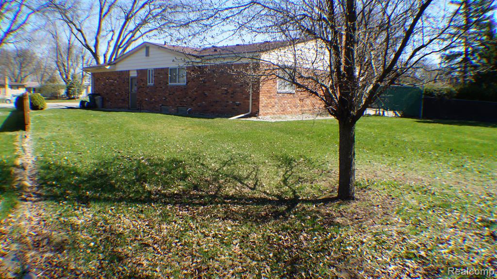 4609 CALVERT Court, Troy, MI 48085 — Photo 36