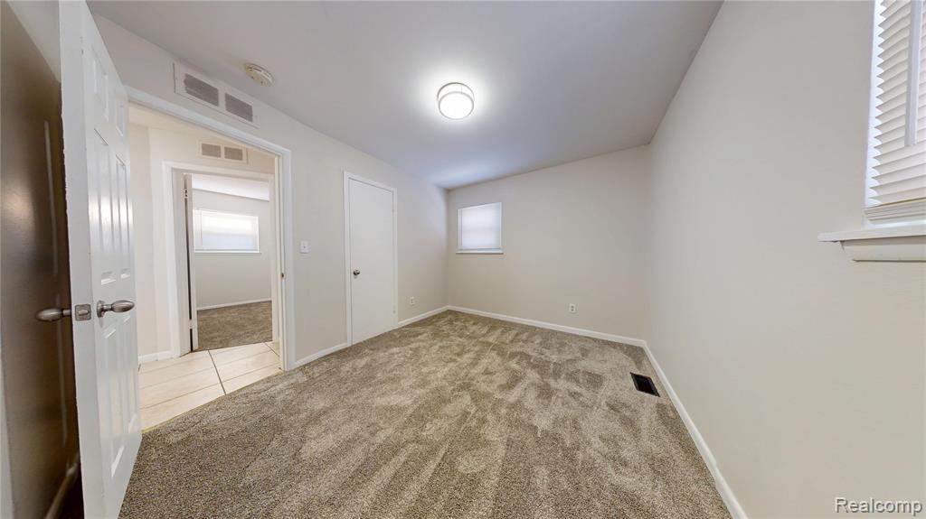 733 Livingston Avenue, Pontiac, MI 48340 — Photo 13