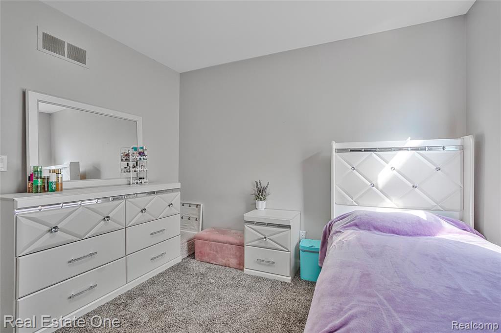 1575 Pebble Beach Drive, Pontiac, MI 48340 — Photo 23