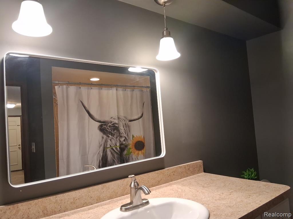 8510 S Pepper Ridge Drive S, Grand Blanc, MI 48439 — Photo 16