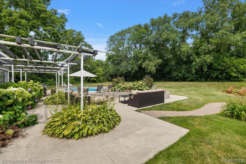 3060 Chickering Lane, Bloomfield Hills, MI 48302 — Photo 49