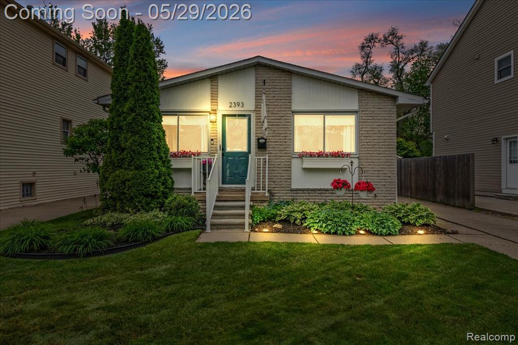 2393 Beverly Boulevard, Berkley, MI 48072 — front exterior