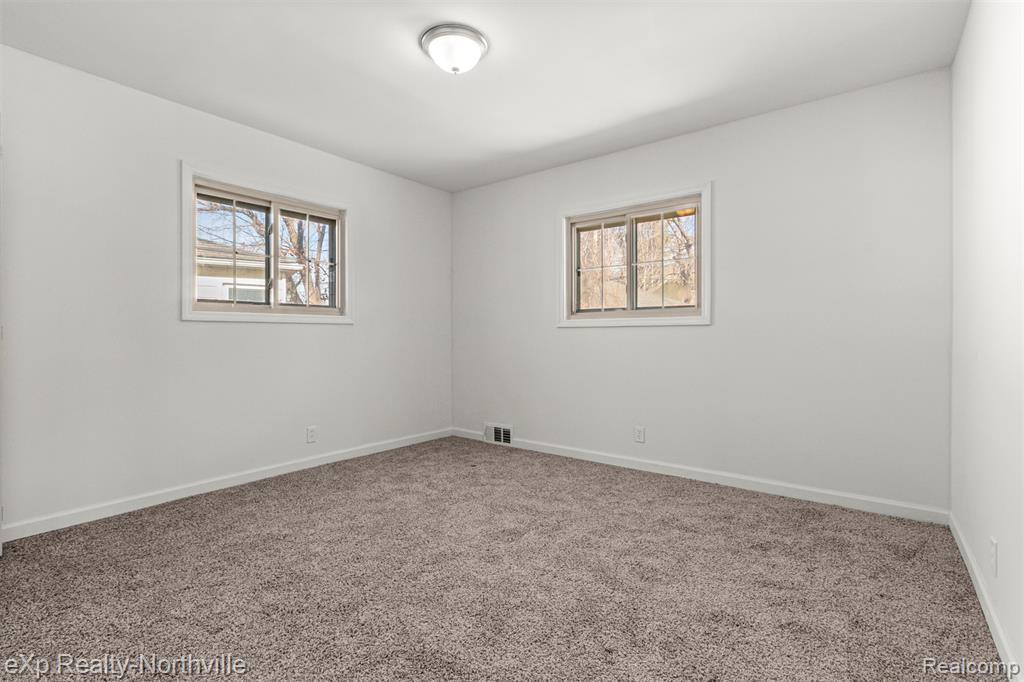 4675 Julius Boulevard, Westland, MI 48186 — Photo 27