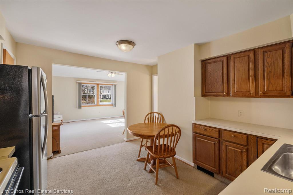 1210 Fairholme Road, Grosse Pointe Woods, MI 48236 — Photo 12