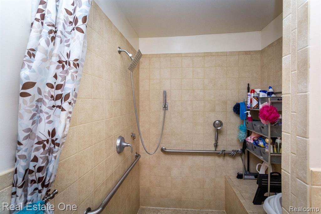 1977 Markese Avenue, Lincoln Park, MI 48146 — Photo 19