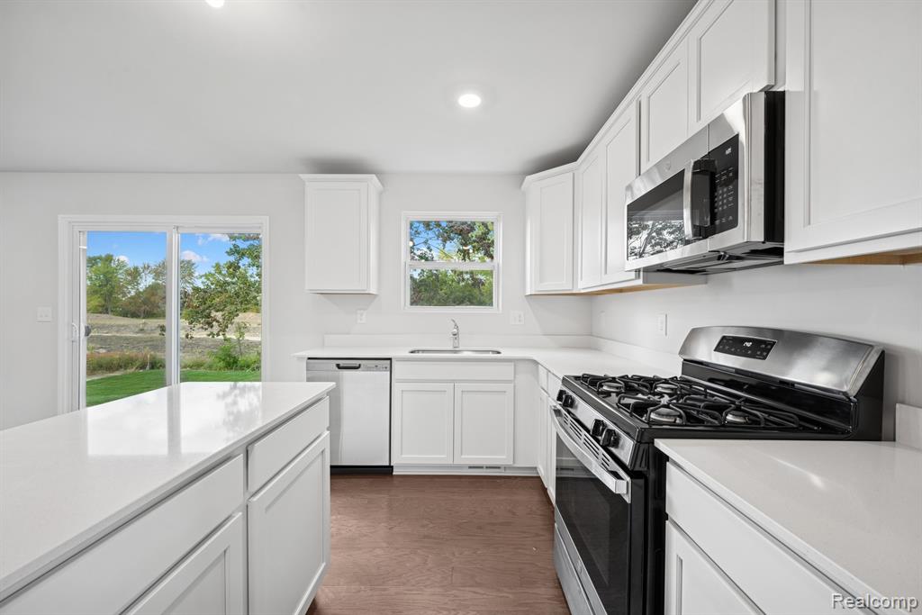 4257 Cedar Lane, Grand Blanc, MI 48439 — Photo 4
