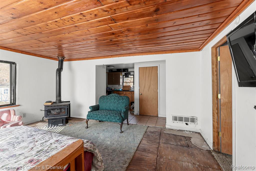 5094 Coshocton Drive, Waterford, MI, 48327