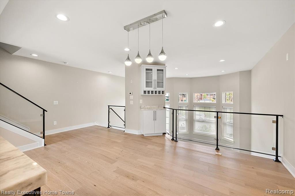 236 Erskine Street Erskine Street Unit 23, Detroit, MI 48201 — Photo 12