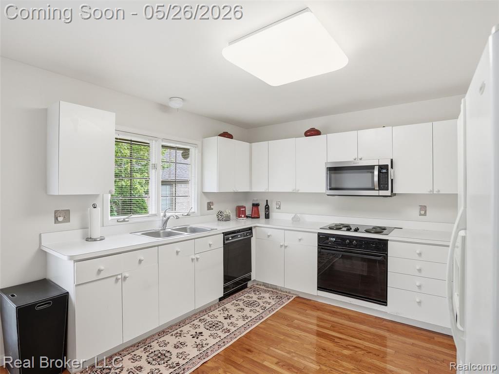 2710 Maitland Drive, Ann Arbor, MI 48105 — Photo 13