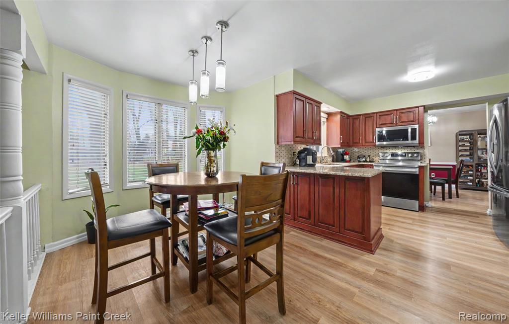 709 Denham Lane, Rochester Hills, MI 48307 — Photo 11