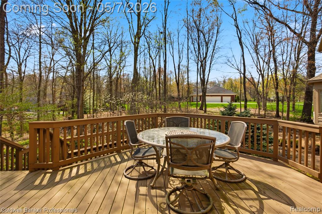 7520 Mistwood Drive, White Lake, MI 48383 — Photo 58