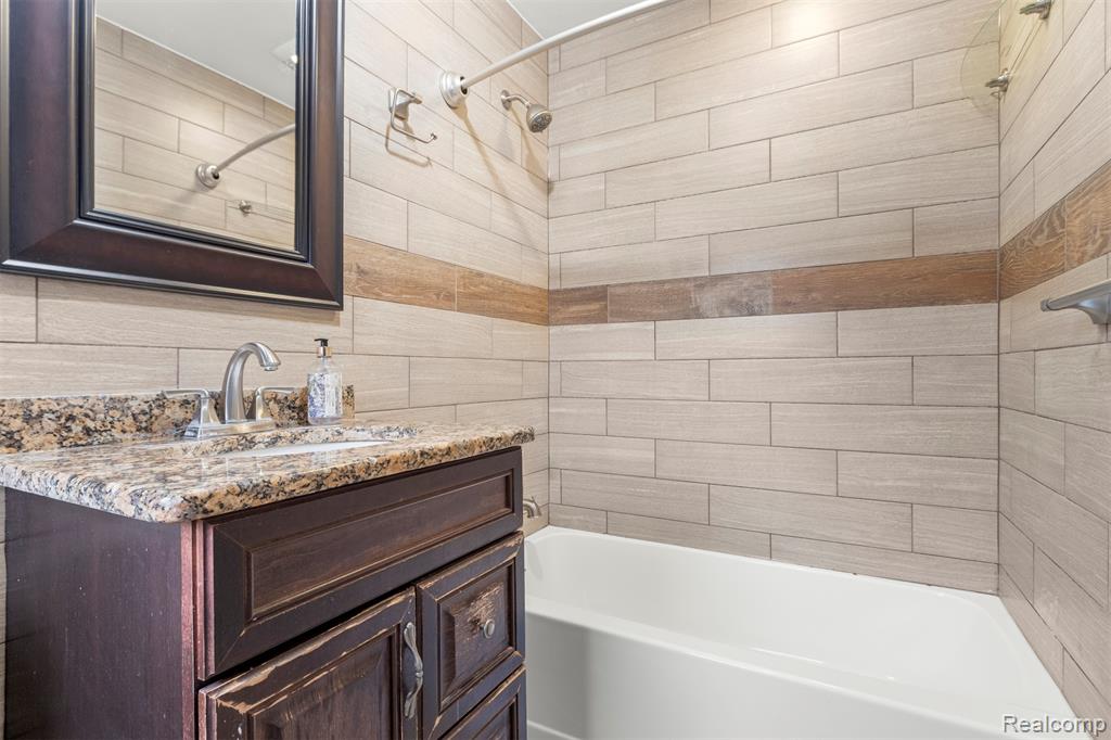 5939 Robindale Avenue, Dearborn Heights, MI 48127 — Photo 13