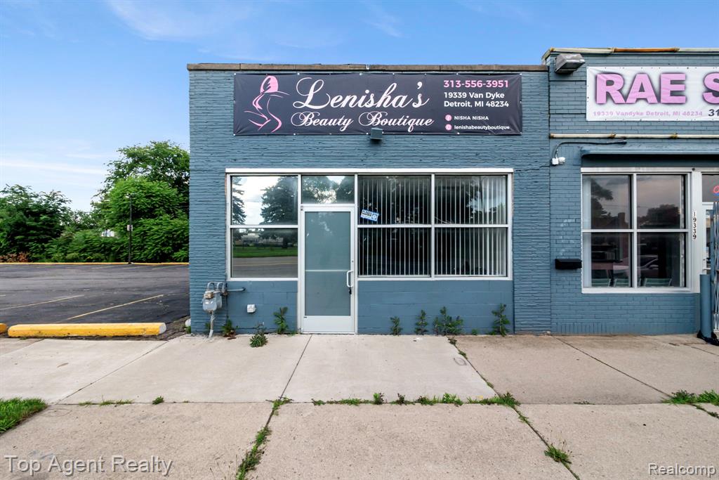 19335 Van Dyke Street, Detroit, MI 48234