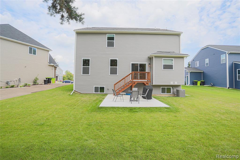 20776 Wexford Drive, Macomb, MI 48044 — Photo 8